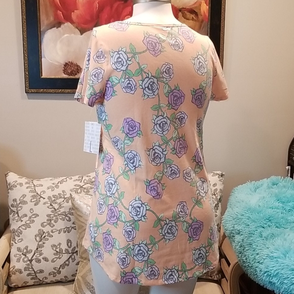 Lularoe classic t size large - Picture 4 of 5